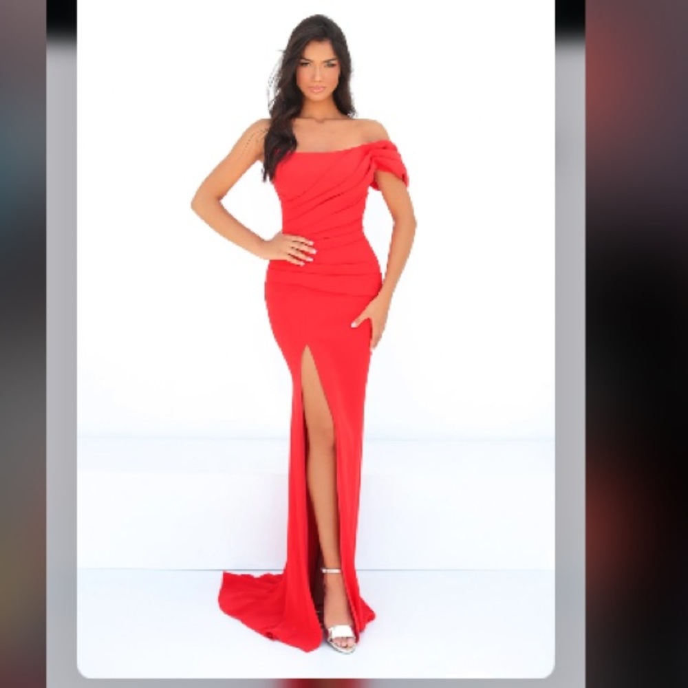 TARIK EDIZ 51092 DRESS stunning red gown size 4